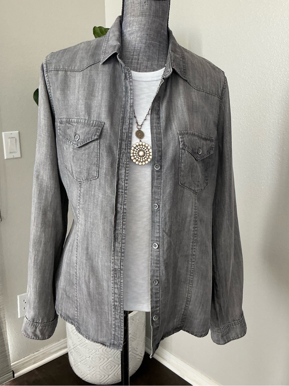 Anthropologie Cloth & Stone Button Down Shirt